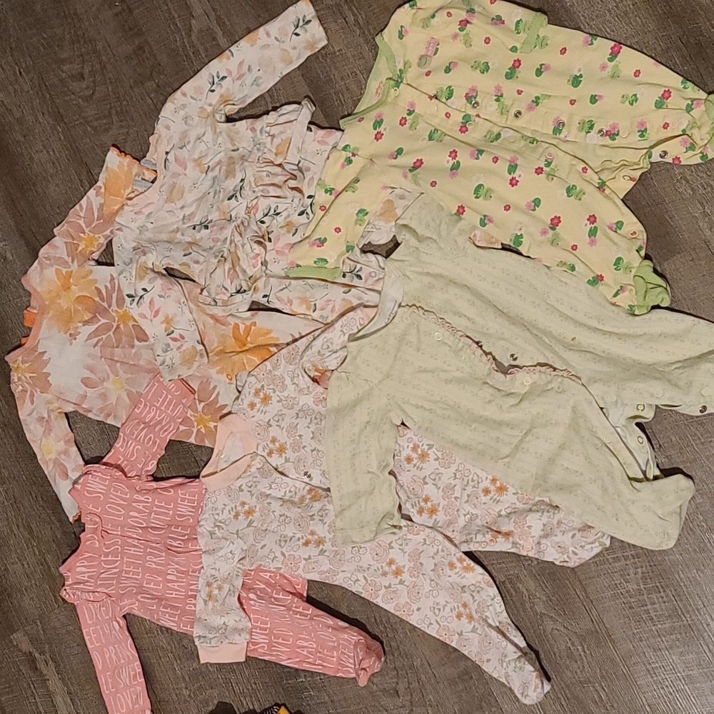 Baby long sleeve onesie